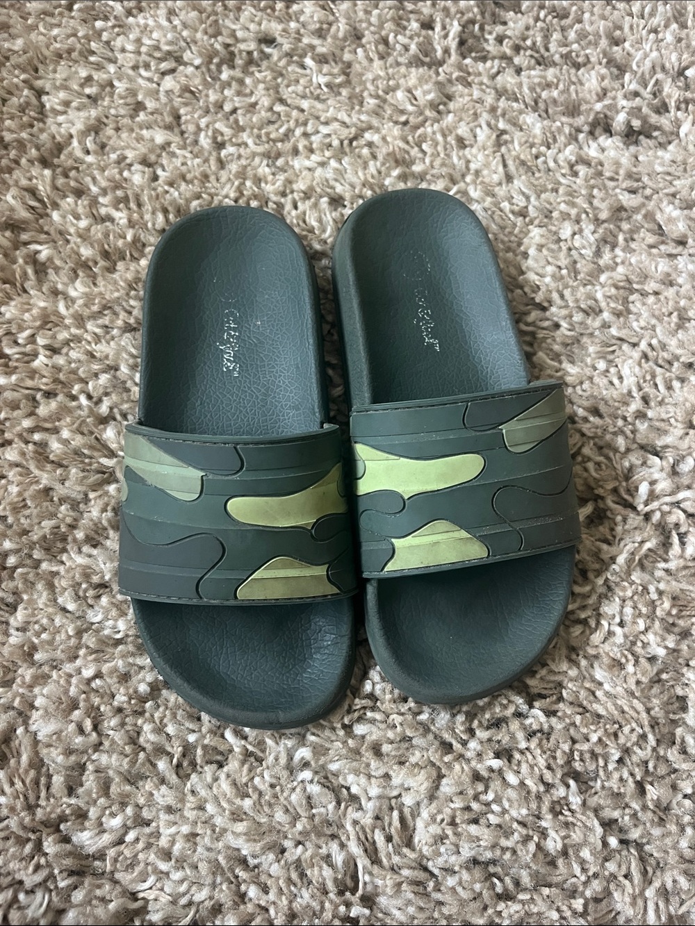 Cat & Jack Boys Green Camo Slide Sandals Size 13/1